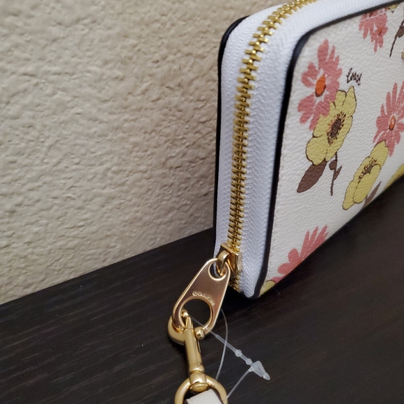 Coach Long Zip Around Wallet With Floral Cluster Print - Picture 8 of 16